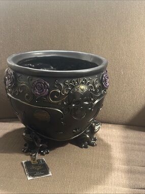 Spooky night black skeleton candle bowl